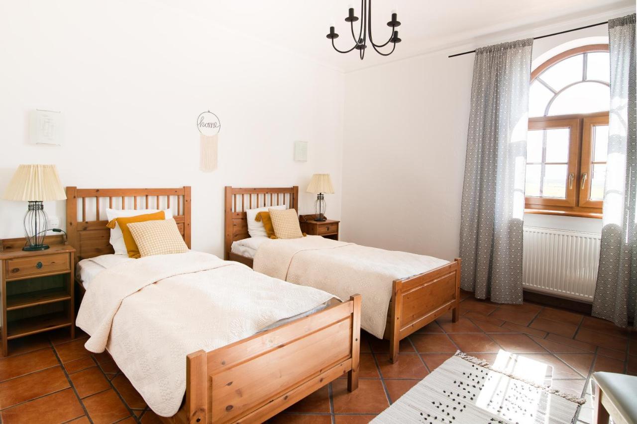 Hotel Lemoniada Lucmierz Екстериор снимка